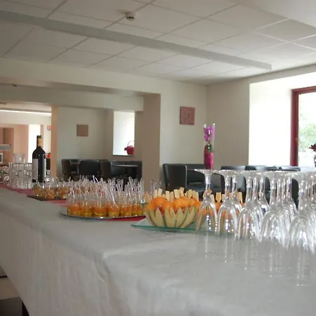 Aparthotel Du Cantal - Meubles Avec Kitchenette Et Chambres Sans Kitchenette *